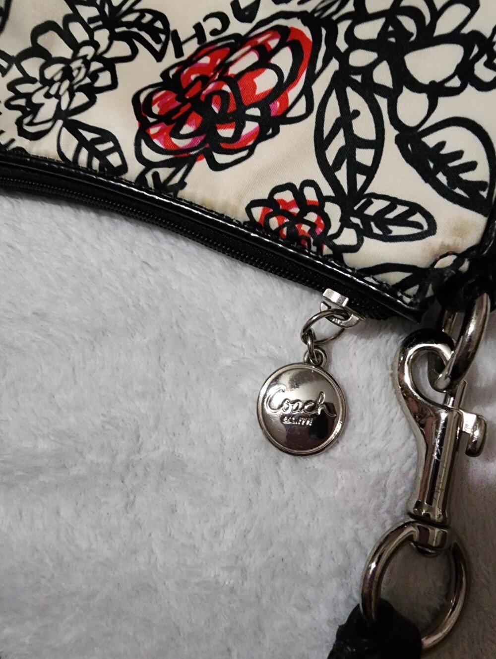 Coach Poppy Small Shoulder Bag - Picture 4 of 7